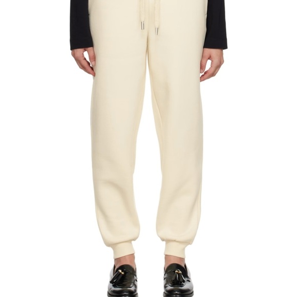 Ami Cream Pocket Detail - Picture 2 of 16